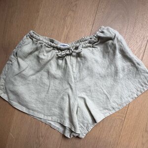 Reformation Zoe short size Small VGUC